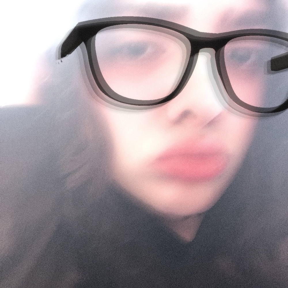 Meet your Posher, Elexis